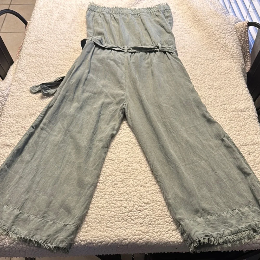 Cloth & Stone Green Jumpsuit with Utility Design - Picture 5 of 5